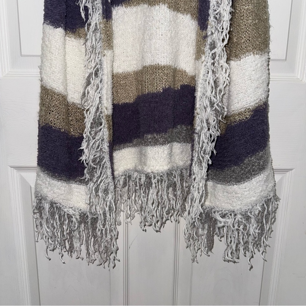 Cato Multicolor Striped Fringe Distressed Knit Sleeveless Sweater Vest - Picture 6 of 11